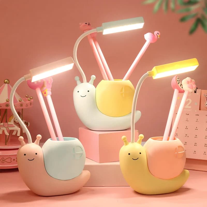 Schneckenförmige LED-Schreibtischlampe mit Stiftbehälter