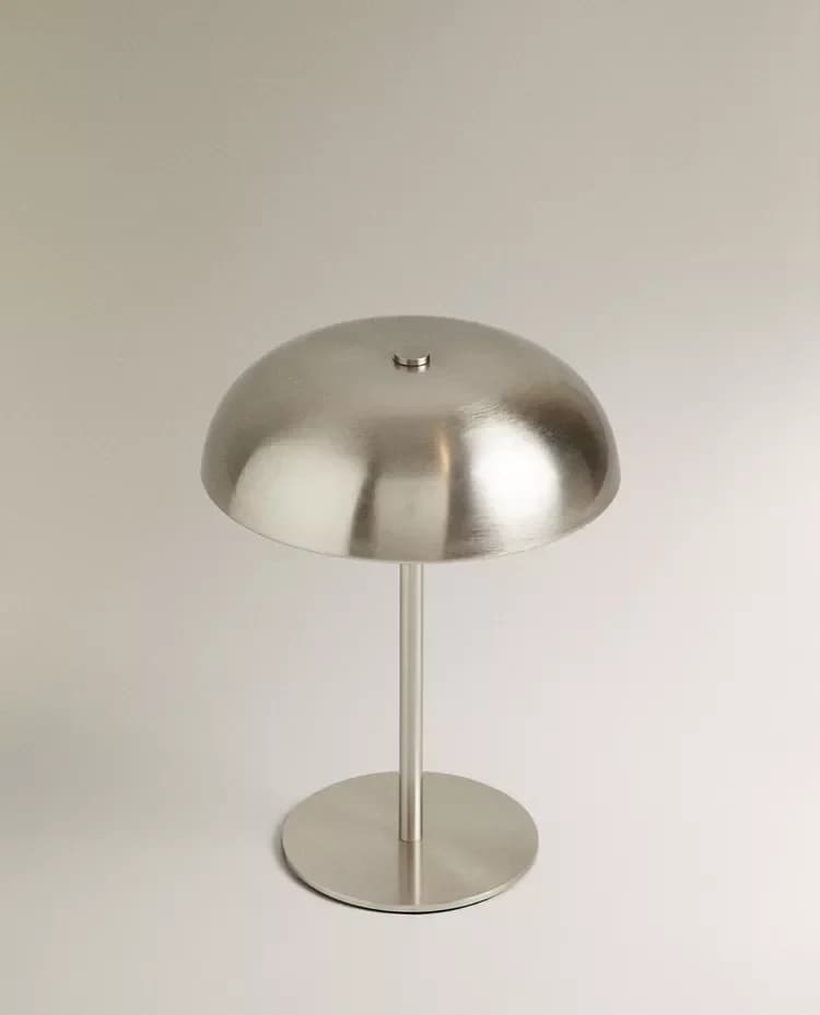 Wiederaufladbare Metall-Tischlampe Pilzform mit Touch-Steuerung
